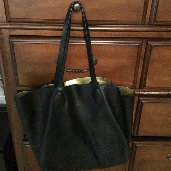 Black MICHAEL KORS BAG 💕💕 - Picture 3 of 3